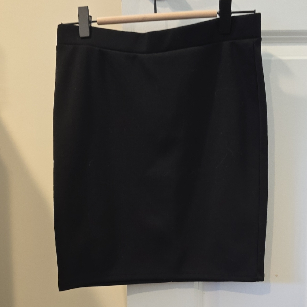 Forever 21 Black Stretch Pencil Skirt